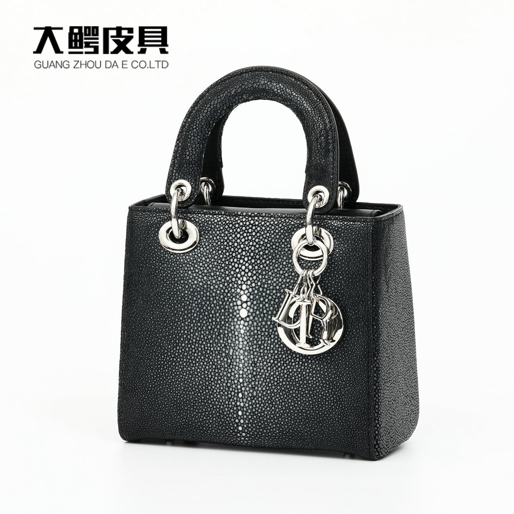 珍珠鱼皮女士手提包时尚潮流戴妃包真皮包包魔鬼鱼皮女包厂家批发