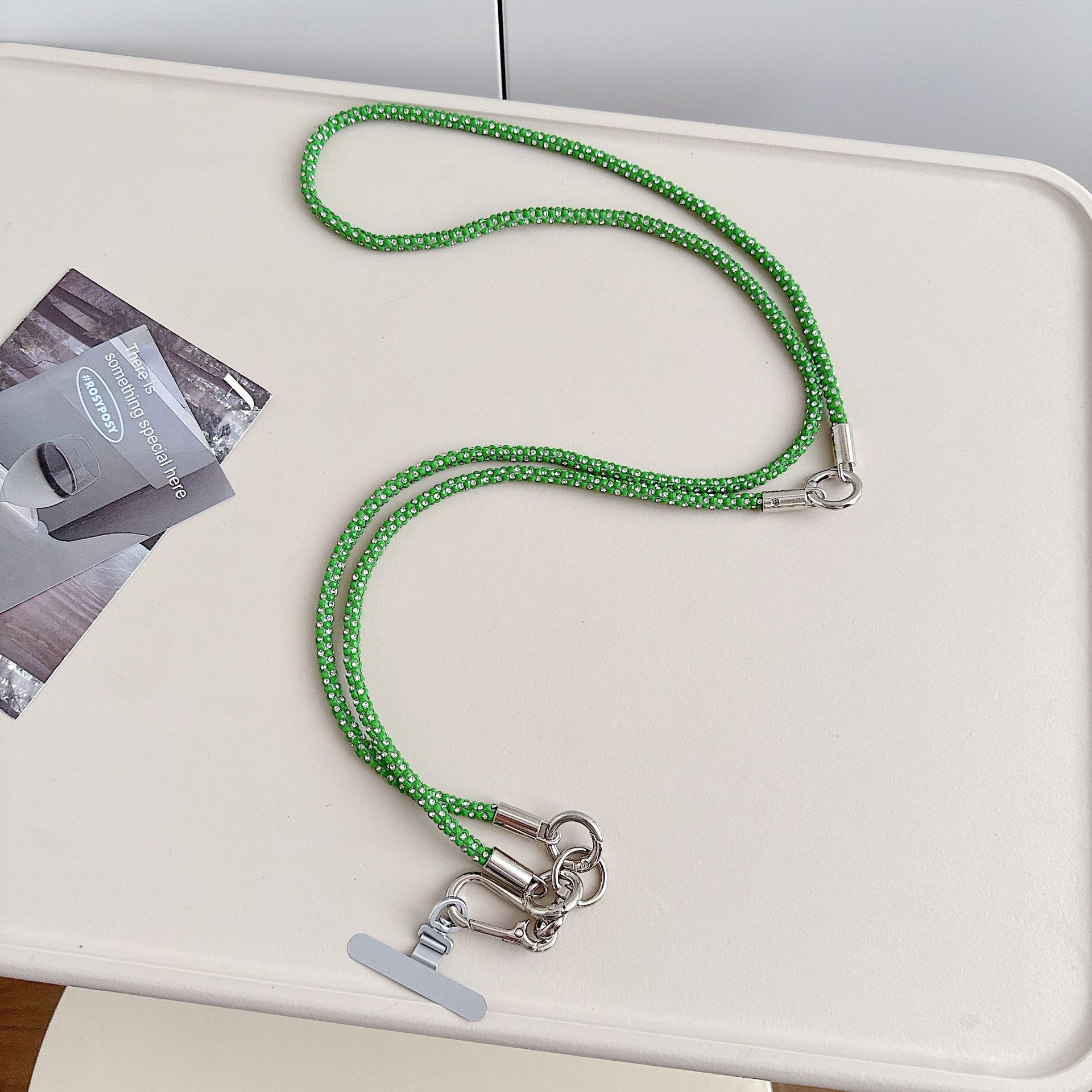 Cadena de teléfono móvil de alta gama hecha a mano de boutique, cordón de teléfono móvil de moda tres en uno de diamantes de lujo, mensajero largo/colgante