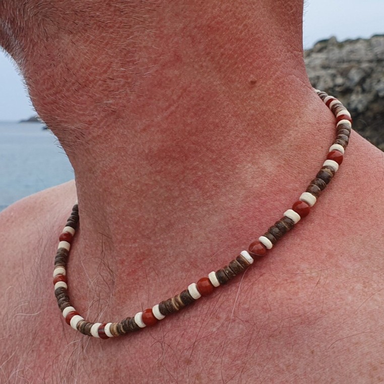 Bohemian Patchwork Necklace With Wooden Beads And Coconut Shells_voghion.com