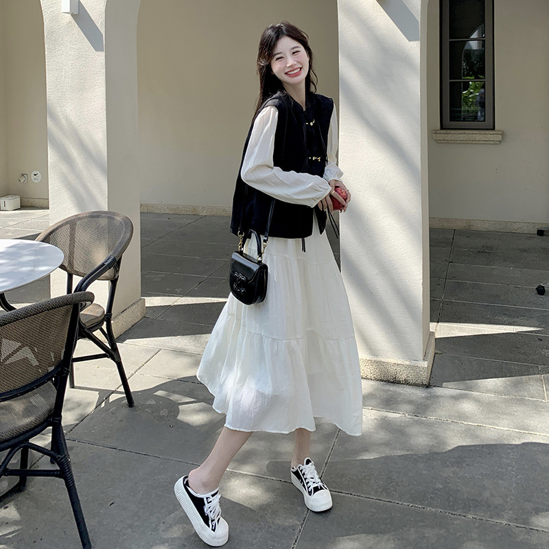 新中式国风白色连衣裙套装女2024新款复古盘扣提花马甲长裙两件套