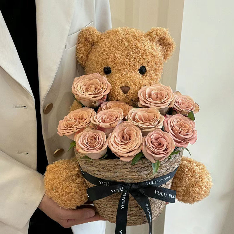Regalos de cumpleaños flores jabón muñecas osos pequeños ramos de flores Teddy oso abrazar barril flores simuladas para regalos de novia