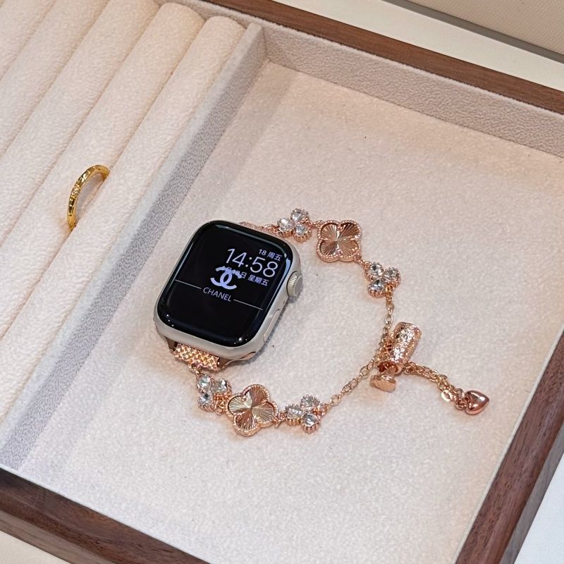 爆闪镶钻四叶草适用苹果appleiwatchS10手表带s8轻奢s9金属高级女|undefined
