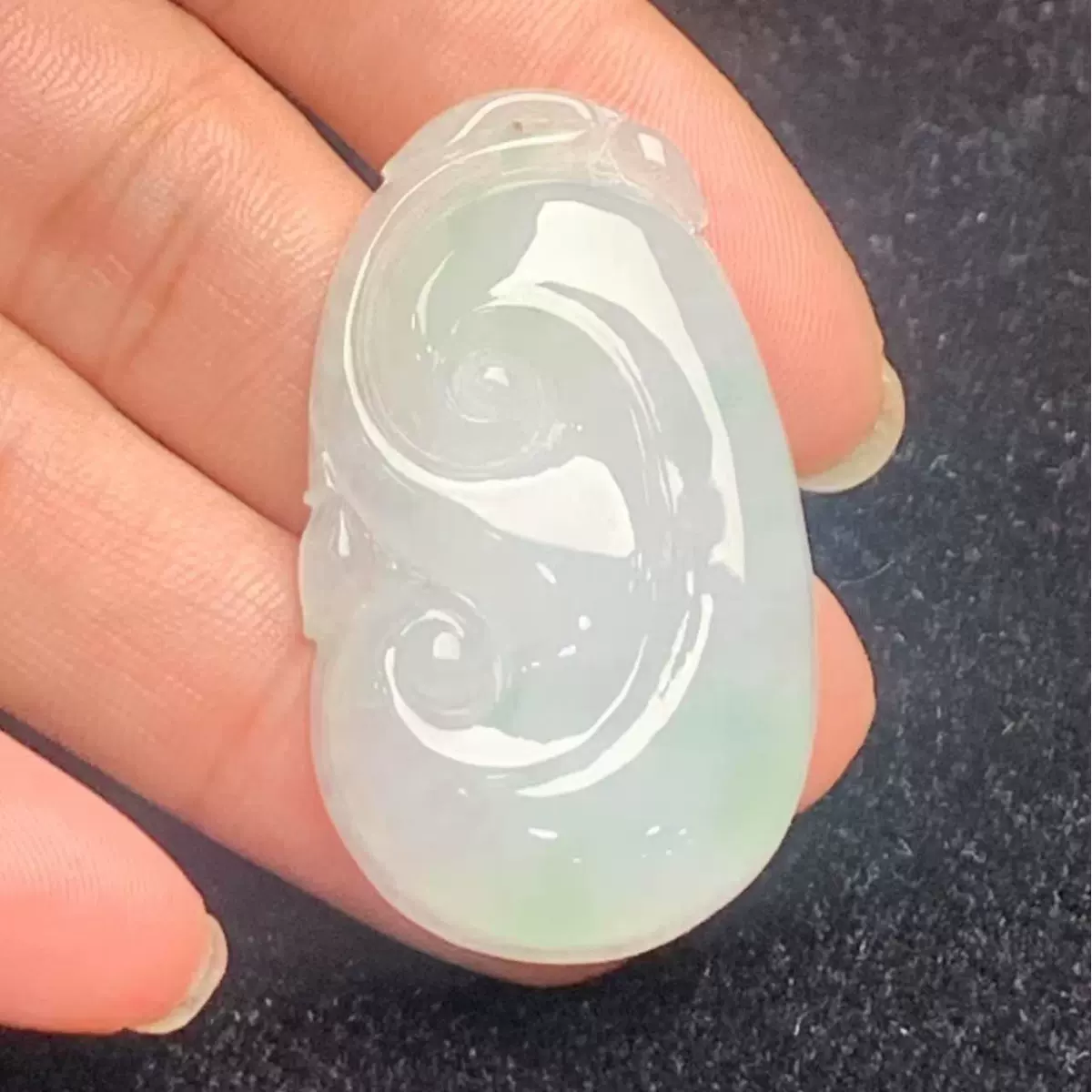 厂家批发天然缅甸翡翠A货 带色如意男女通用款玉石饰品吊坠批发