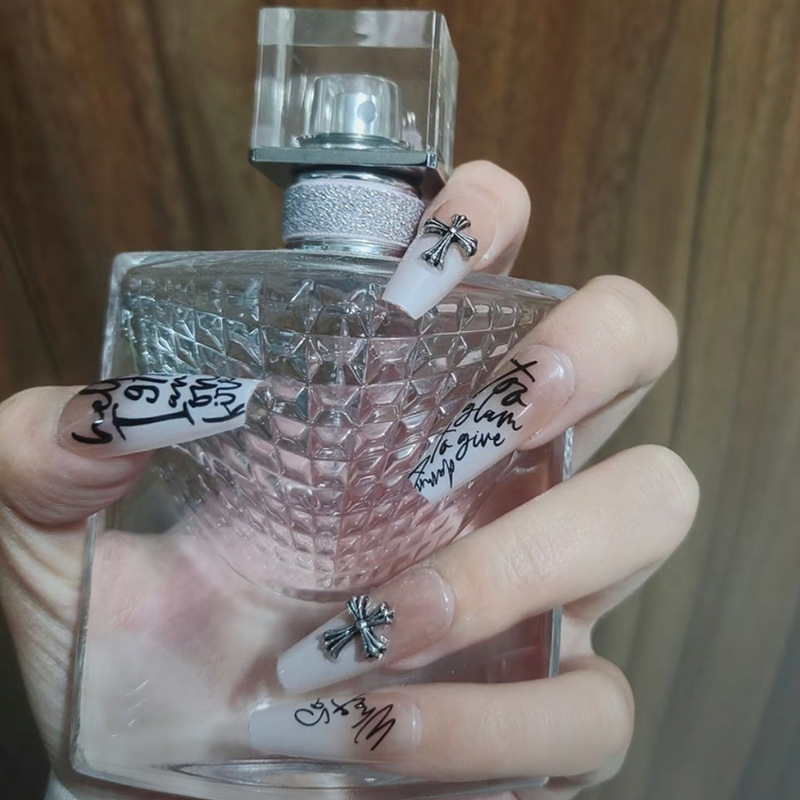 Yi danza de uñas de desgaste largo pegatinas diamante parche de uñas terminado uñas falsas en línea celebridad mismo estilo parche desmontable