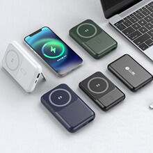 磁吸無線雙向快充電寶跨境Magsafe適用蘋果便攜移動電源10000毫安