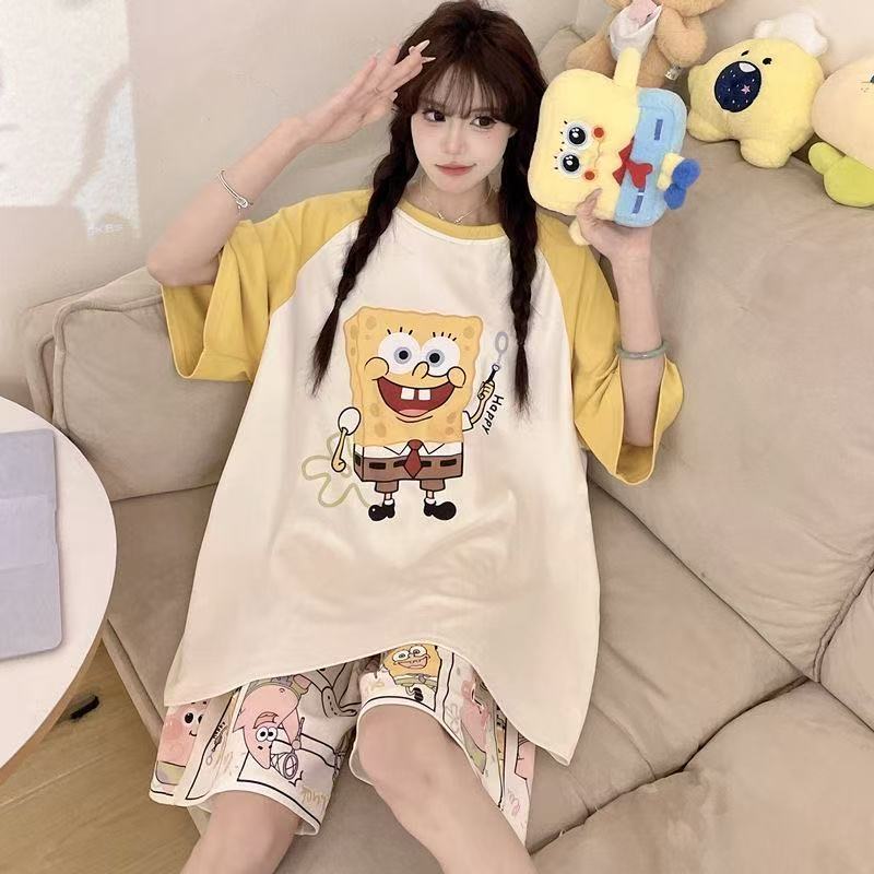 Pijama de mujer de verano de manga corta pantalones cortos delgados en 2025 nuevo conjunto de ropa de casa de dibujos animados de verano para mujeres se puede usar fuera