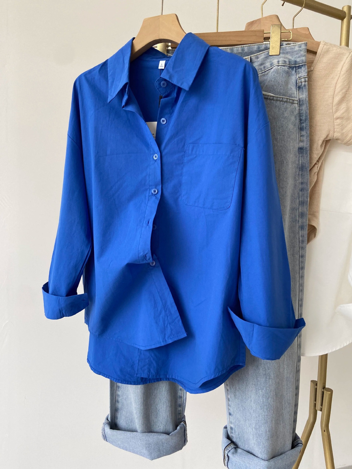 2026 Korean-style Klein blue women's shirt, single-breasted, early autumn, long-sleeved, high-end shirt for petite women, loose fit
