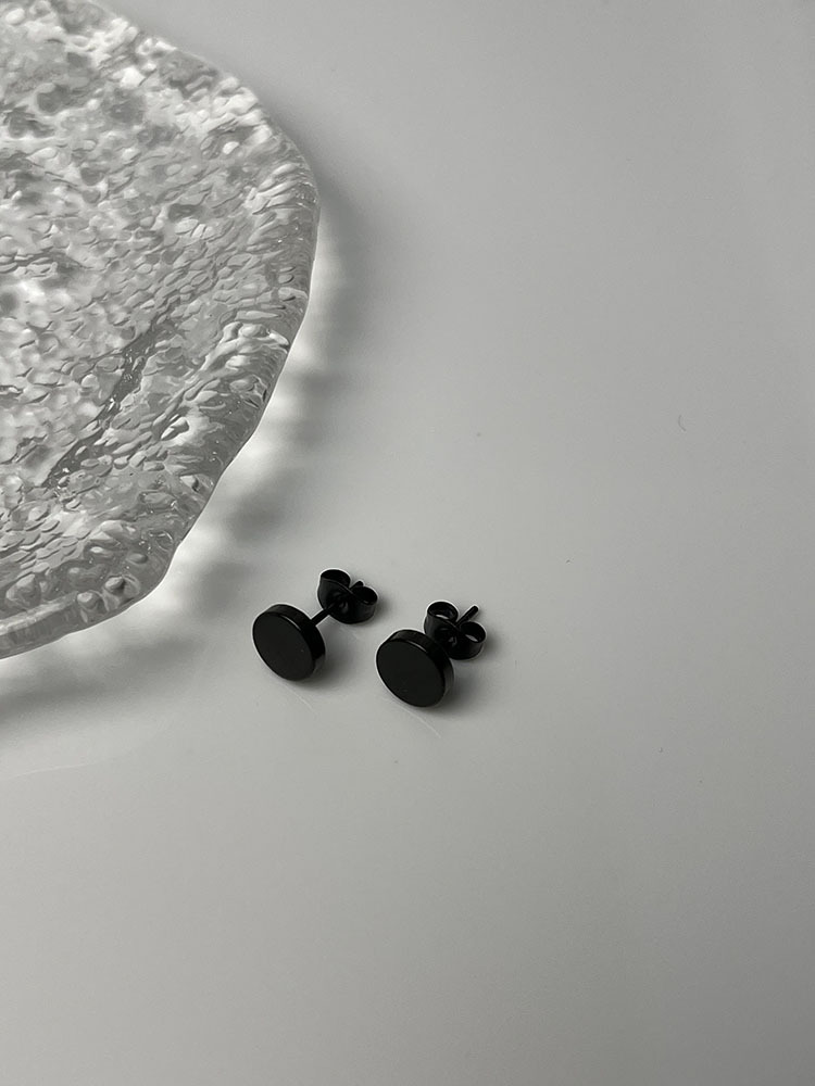 Titanium Steel Ear Needle Material 1 Pair Hip-Hop Vintage Style Solid Color Plating Titanium Steel Ear Studs