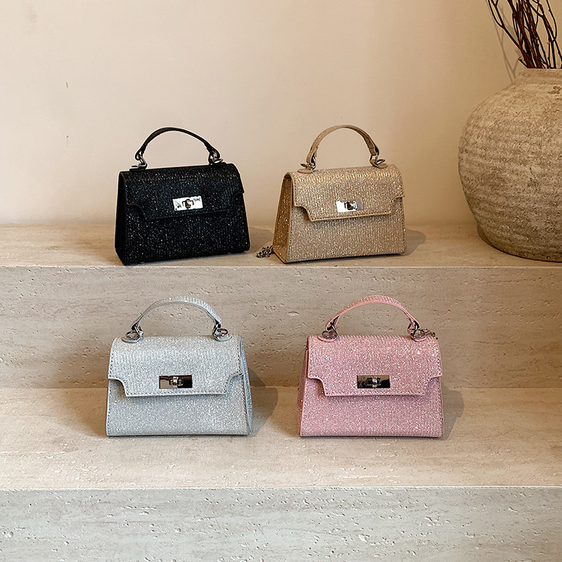 Bolsa de viaje coreana, nicho de diseño de moda para mujeres, invierno de 2024 nuevo tipo de gran capacidad, bolso de transporte exterior, Kelly.