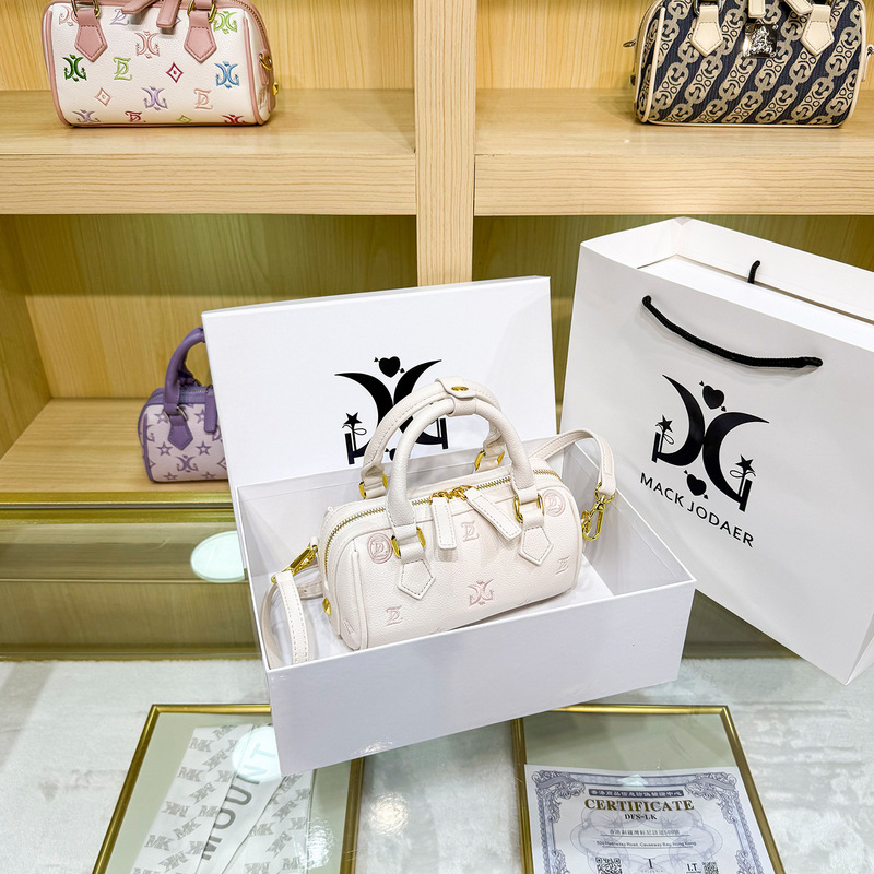 Dropshipping Light Luxury Sweet and Simple Embroidered Boston Handbag for Women New Style Shoulder Crossbody Bag Cross-Border Wholesale Dropshipping Light Luxury Sweet and Simple Embroidered Boston Handbag for Women New Style Shoulder Crossbody Bag Cross-Border Wholesale