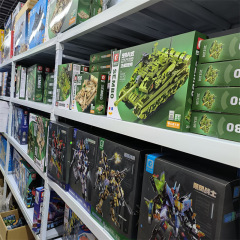 子供に人気のあるおもちゃの学校サイド店が売れています。