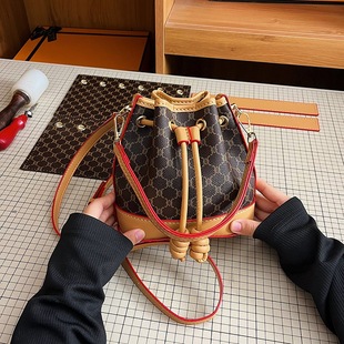С��ˮͰDIYͨ��Ů��б�����Ů�͹�ӡ���ϻ���������ϰ��ֹ���