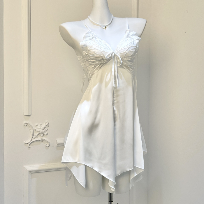 Nuevo pijama de verano para chicas delgado puro deseo de viento sexy mariposa hueca hermosa espalda hielo y nieve seda falda de cinturón ropa para el hogar