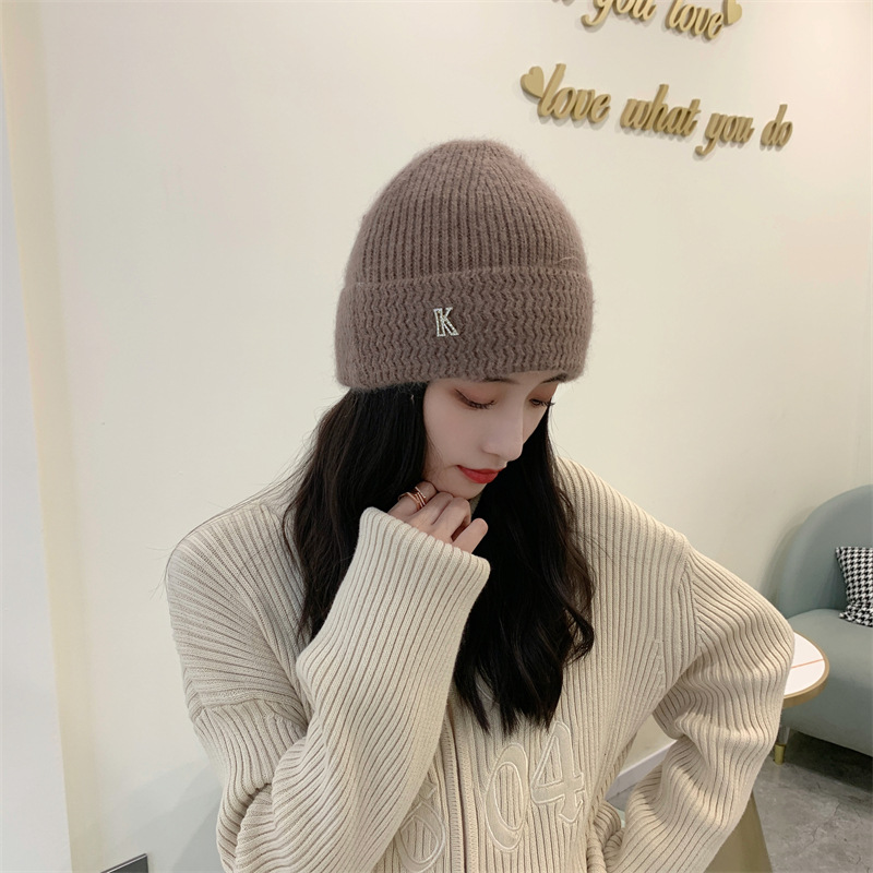 Women's Basic Simple Style Letter Eaveless Wool Cap display picture 13