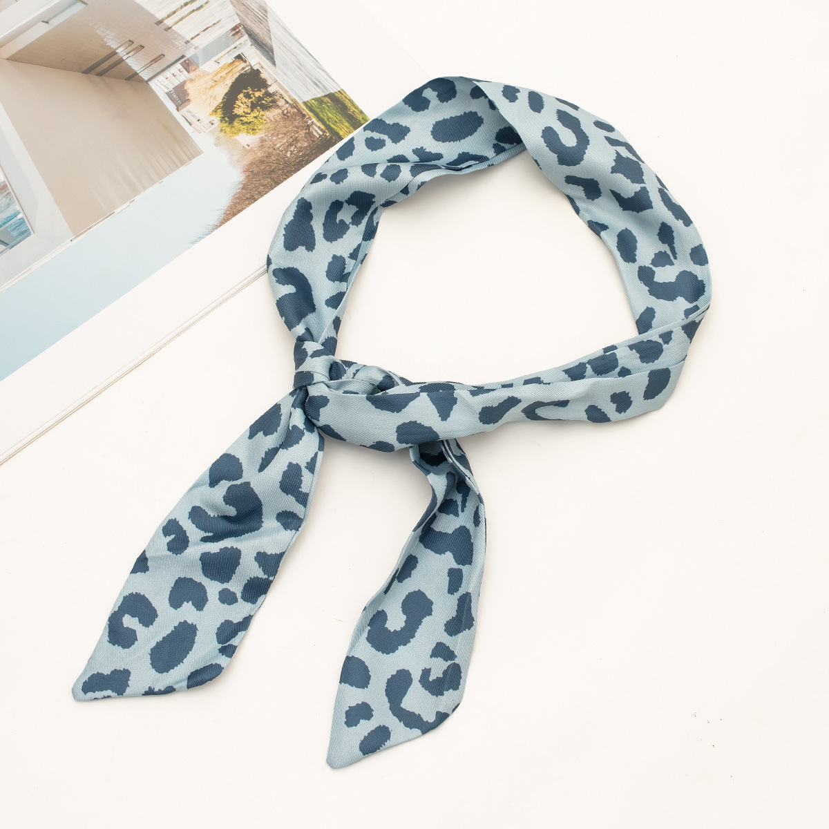 【폴카 도트 시리즈●진한 파란색 + 하늘색] 실크 스카프 1개