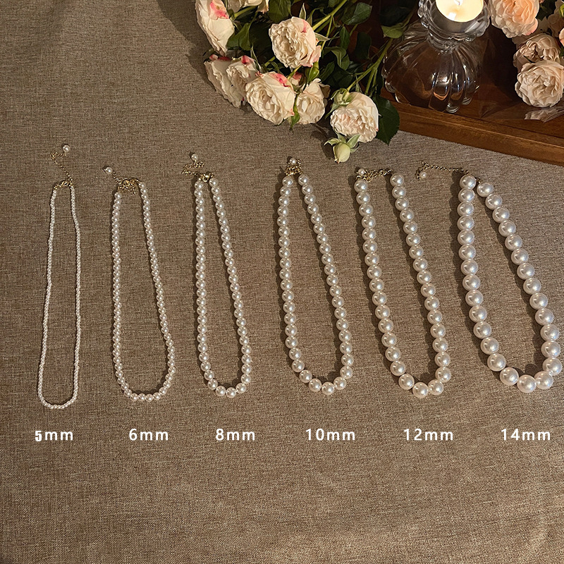 French retro Pearl necklace Women's Light luxury niche clavicle chain 2023 new popular high-grade necklace plain chain