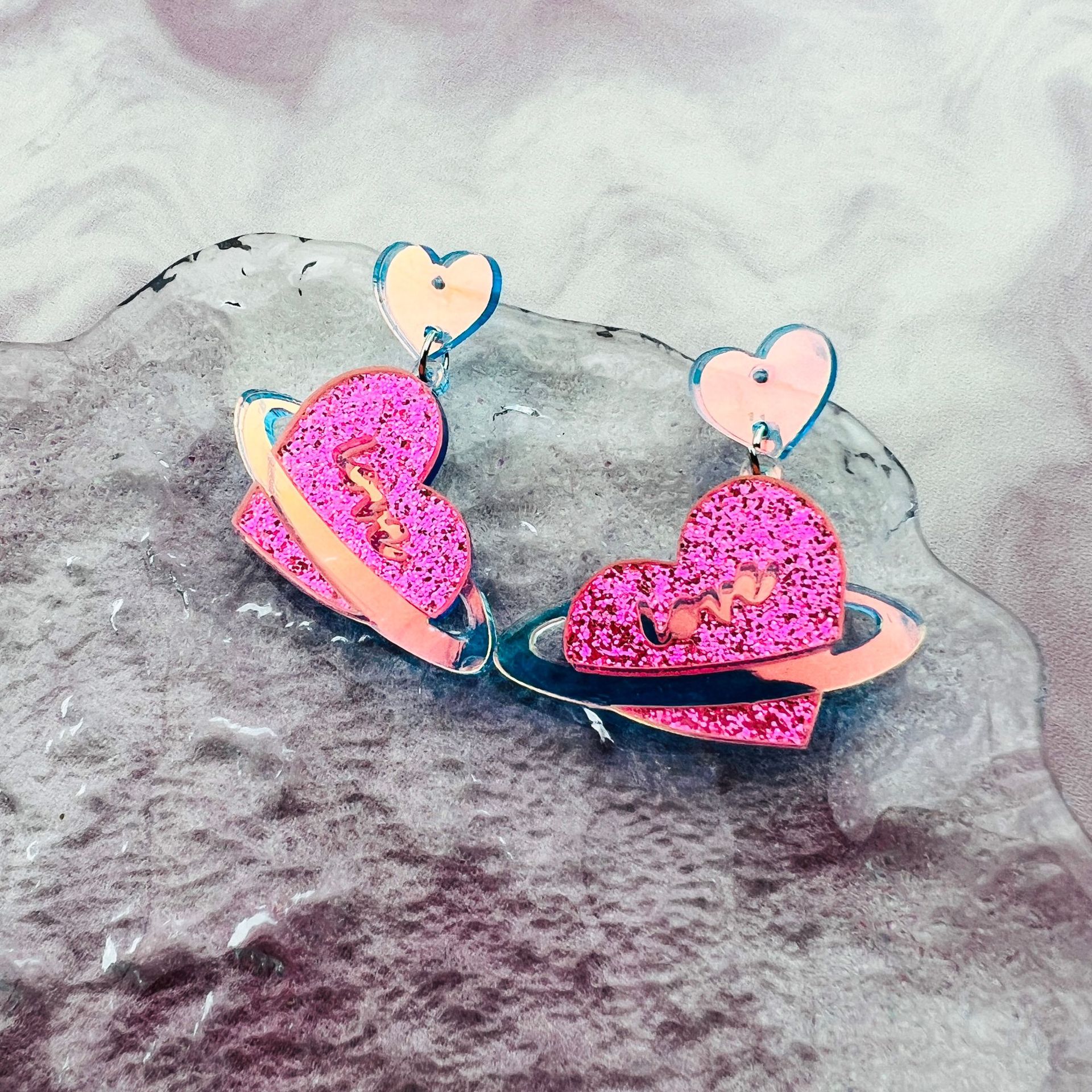 Holiday, Daily Occasion Acrylic Material 1 Pair Retro Heart Shape Printing Arylic Drop Earrings