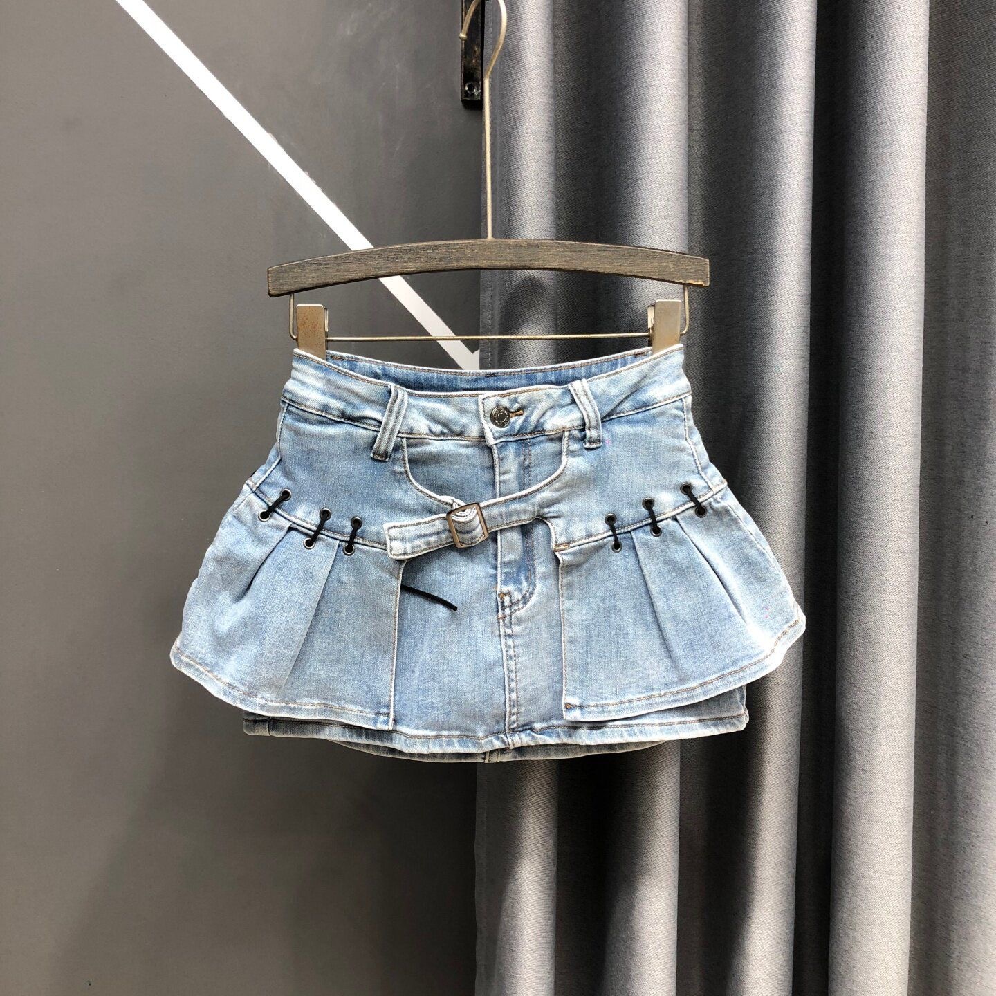 Girls' Korean Style Faux Two-Piece Elastic Waist Denim Skirt, 2026 Spring/Summer New Fashion Pleated Mini Skirt