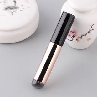 Upgraded Q Soft Lip Portable Round Head Silicone Lip Brush Travel Concealer Blout Brush Lipstick Makeup Brush