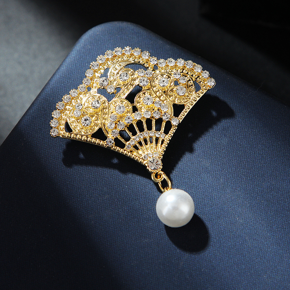 Korean style fashion personality Chinese style fan pearl brooch anti exposure corsage buckle forest series all match temperament female_voghion.com