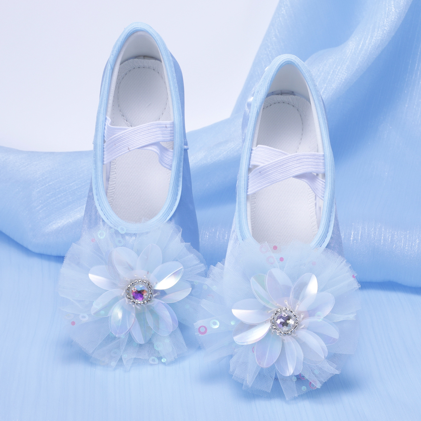 New Blue Big Flower Kidsren's Dance Shoes Soft Sole Practice Shoes Kidsren's Dance Shoes Ballet Body Shoes 8012