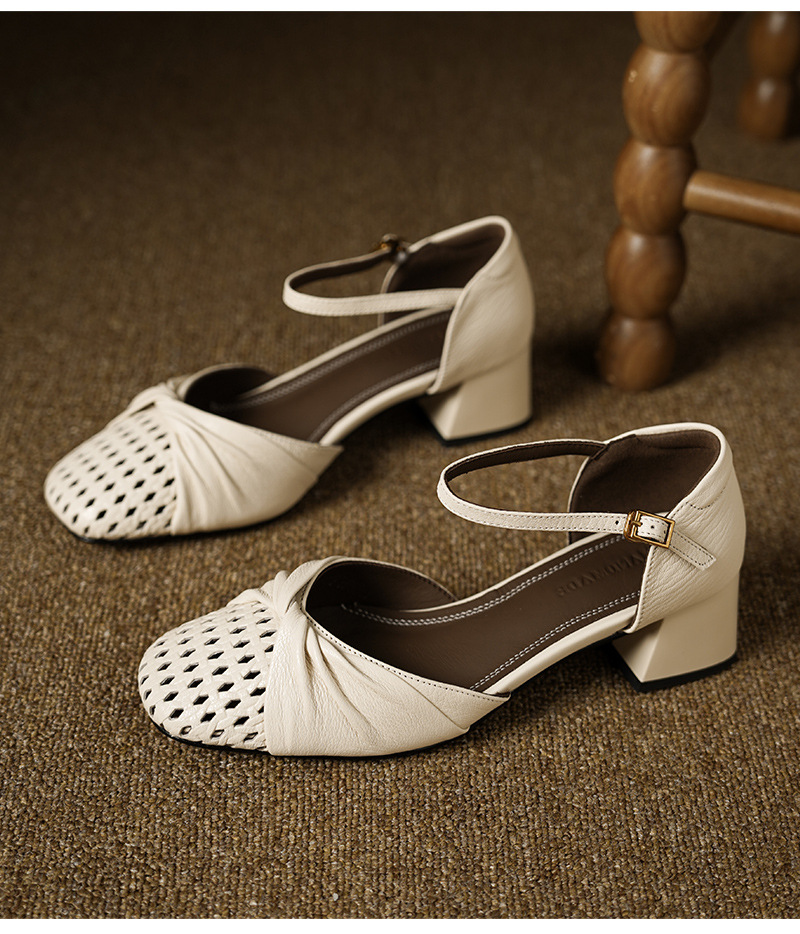Sandal nữ da cừu mũi nhọn quai khóa một đường gót dày 5 cm — đen chi tiết 16