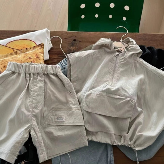 [94% favorable rating] boys' fashion fried street suit 2025 summer children's little boys handsome hooded