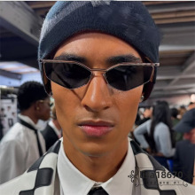 L�ҽ���؈�ۿ�̫����R�W��INS�r��С�t��Ů����ͬ��ī�R��Z2787