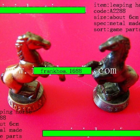 厂家供应压铸金属黑马是国际象棋中的配件马五金棋子马棋子