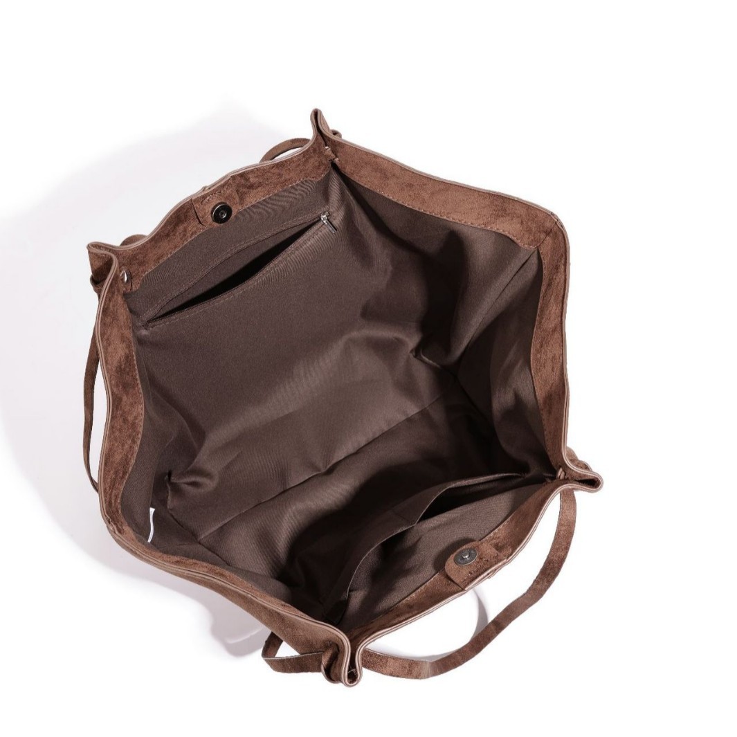 Lightweight And Large Capacity 2025 New Hot Selling European And American Retro Style Shoulder Crossbody Bag Versatile Light Luxury Style Handbag_voghion.com