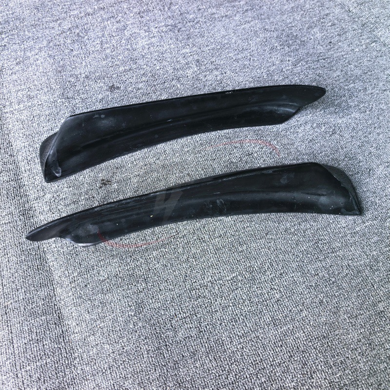 Suitable for BMW 3 Series E46 M3 front bumper carbon fiber front corner spoiler, front lip, corner guards, and spoiler for models 03 to 06