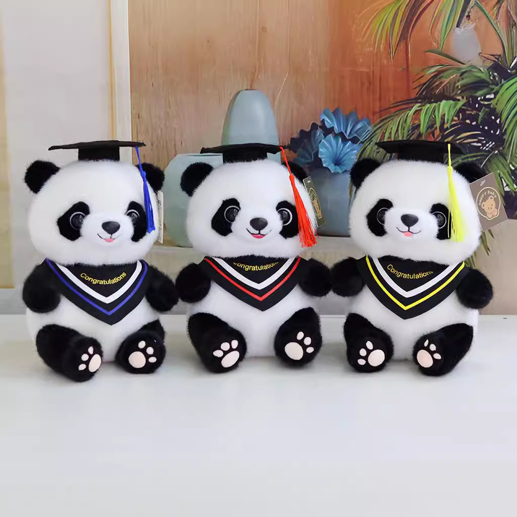 Nuevo regalo de graduación Dr. Panda Doll Peluche Panda Doll Peluche Panda Doll Boutique Agarrador Puede agregar LOGO
