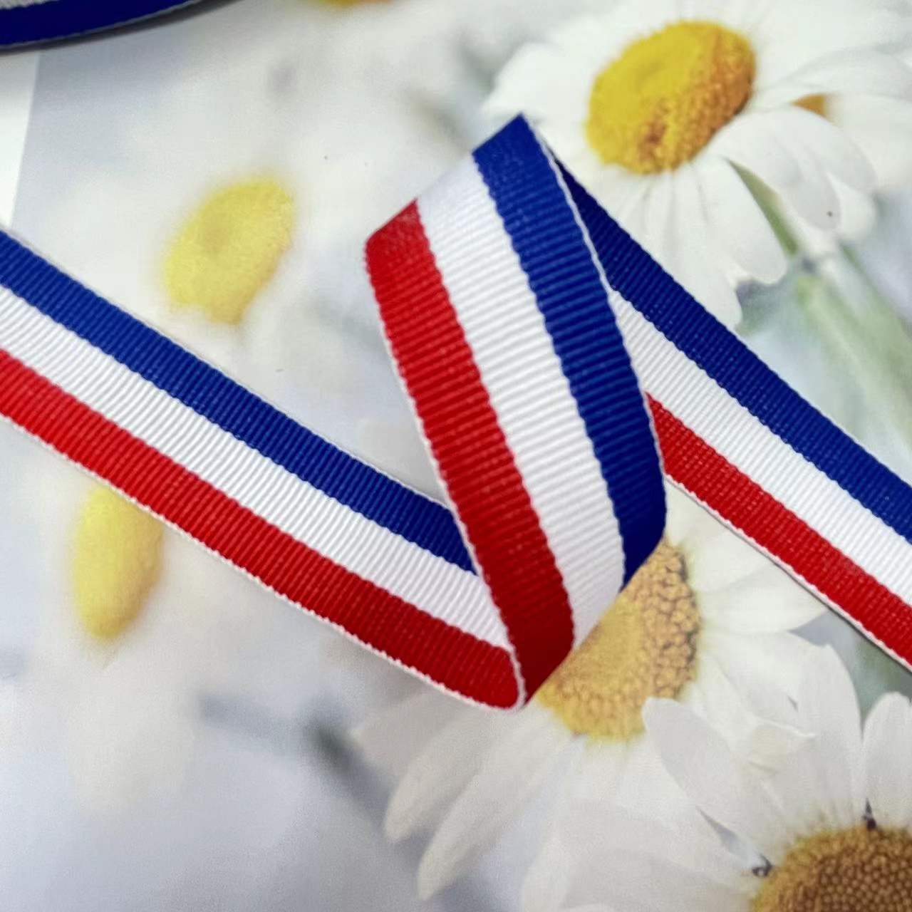 Cinta de poliéster-algodón a rayas de tres colores multi-especificación cinta a juego de color ropa hogar textil cinta fábrica en stock al por mayor