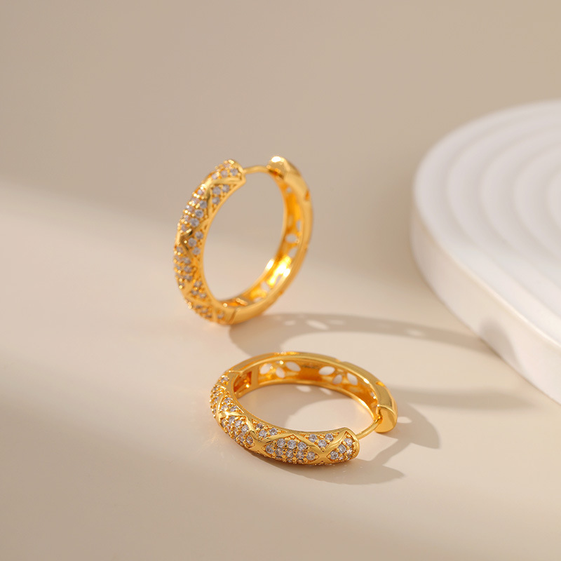 Fashion Circle Copper Plating Hollow Out Inlay Zircon Earrings 1 Pair