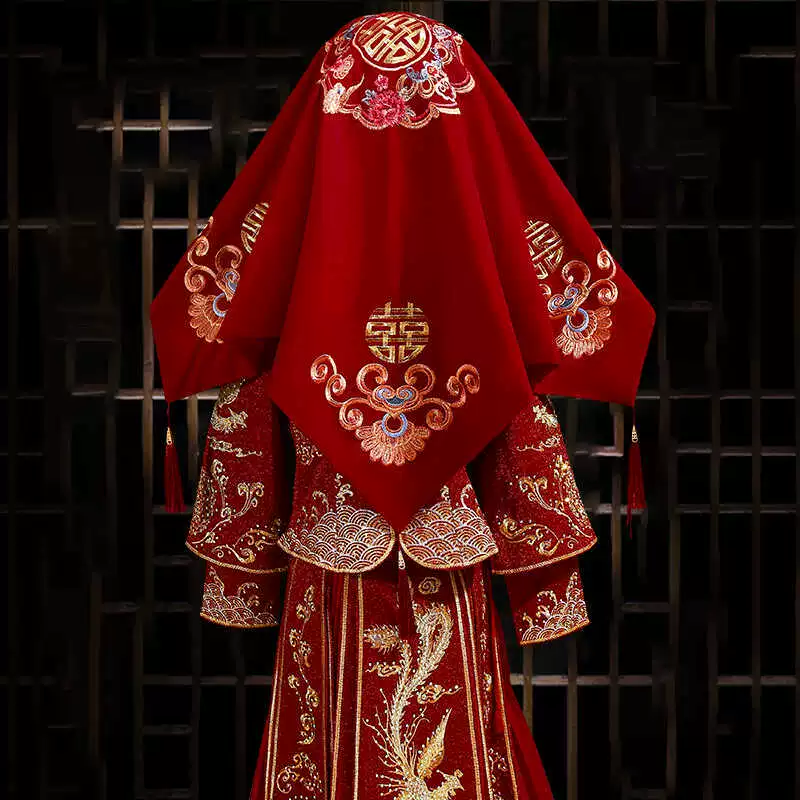 Chinese -style bride 2024 new red hijab, tassel wedding hijab, red embroidery dragon and phoenix Xiuhe service ancient Xipa