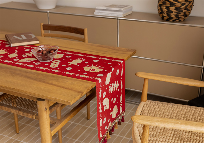 Decorative Festive Red Chinese Style Jacquard Table Runner Cover_voghion.com