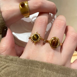 耳环;项链;耳钉