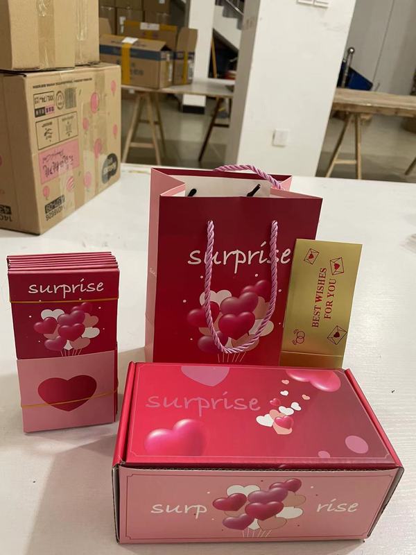 Douyin 人気の中国のバレンタインデーのサプライズジャンプボックス誕生日クリエイティブギフトボックスクリスマスバウンス赤い封筒ギフトボックス|undefined
