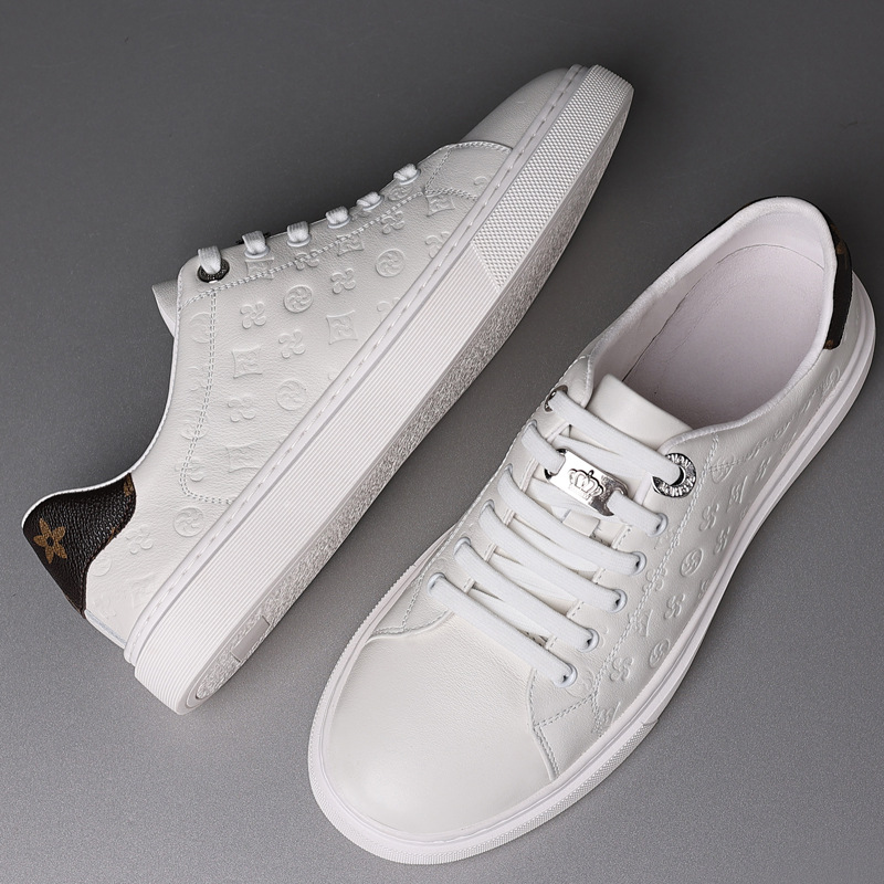Zapatos de hombre de cuero genuino nuevos 2024, zapatillas casuales de piel de vaca, zapatos versátiles, zapatos juveniles, zapatos de cuero blancos para hombre.