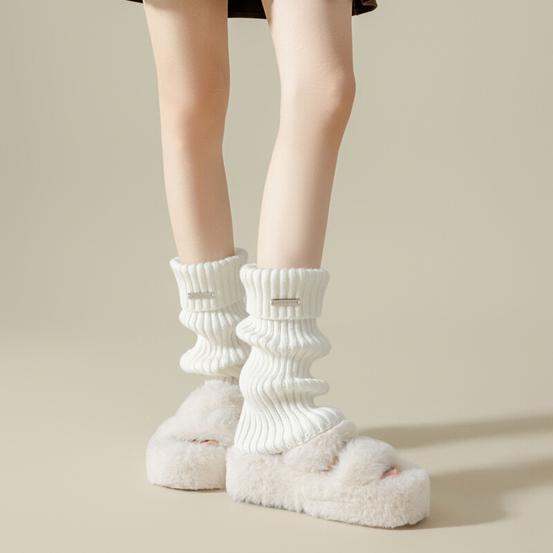 Japanese-Style Metallic Label Milk White High Tube Socks for Women, Autumn and Winter Lazy Knit Warm Leg Warmers, Cuffed Stacked Two-Way Wear