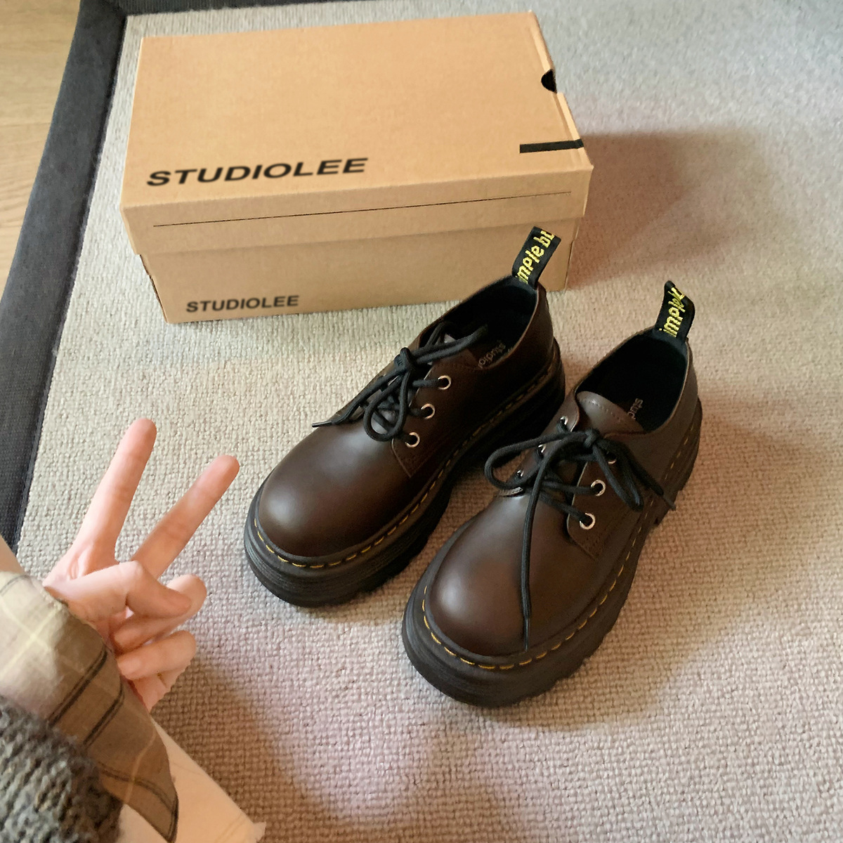 Versión de cuero de vaca ~ Grape Madre con cuero clásico británico correa de altura de fondo grueso zapatos de cuero redondos zapatos de Lefour para mujeres