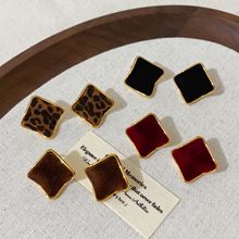 ~Lﶬ͹Ŏ׺ηֲqhŮ¿߼Еrжᔶ