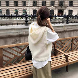 overt*ke羊毛连帽v领针织马甲韩国东大门女装手工编织韩系背心女