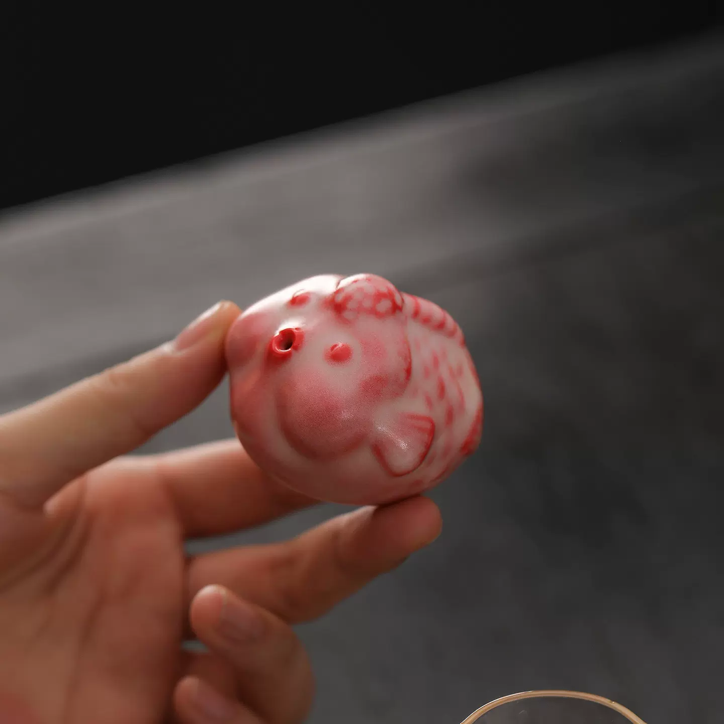 红粉汝窑鱼茶宠小摆件创意家用精品茶宠茶玩茶道配件茶几桌面装饰