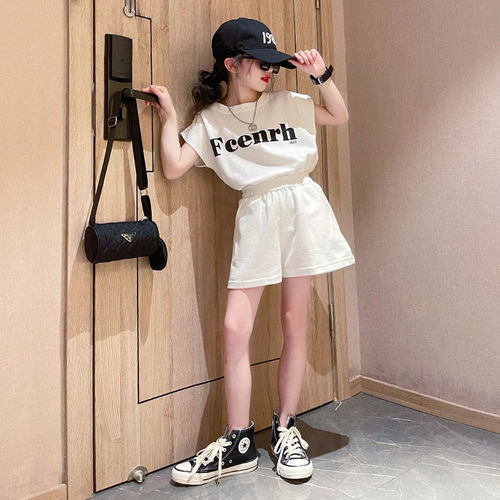 Girls Summer Sports Suit 2022 New Fashionable Middle and Large Children's Letter T-shirt Five-piece Pants Two-piece Set Trendy