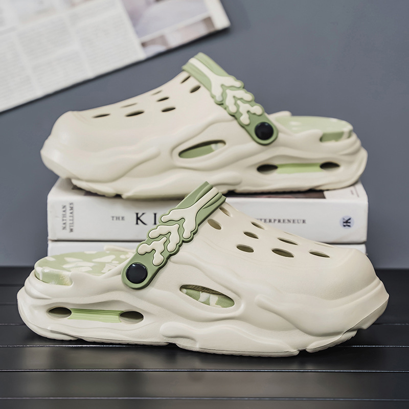 Zapatos con agujeros para hombres y mujeres, suela gruesa antideslizante, zapatillas de dos desgaste Baotou, sandalias calientes de celebridades de Internet Douyin de verano para hombres