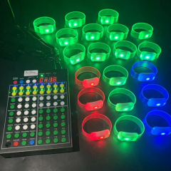 76キーの大きいサイズのリモコンのカラーのリモコンのブレスレットの応援の道具の発光のおもちゃの夜の専門の工場