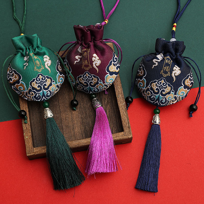 Dragon Boat Festival sachet, national style embroidery, Xiangyun portable royal guard sachet, portable Hanfu purse, car hanging, empty bag wholesale