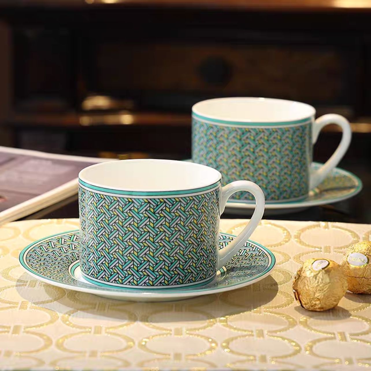 Corte europea transfronteriza retrógrada taza de café de porcelana casera doble taza de plato taza de cerámica taza de té de la tarde pareja