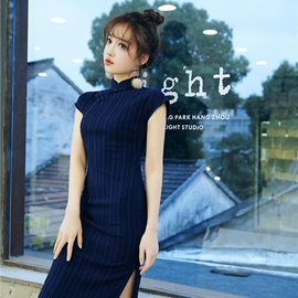 旗袍;披肩;半身裙